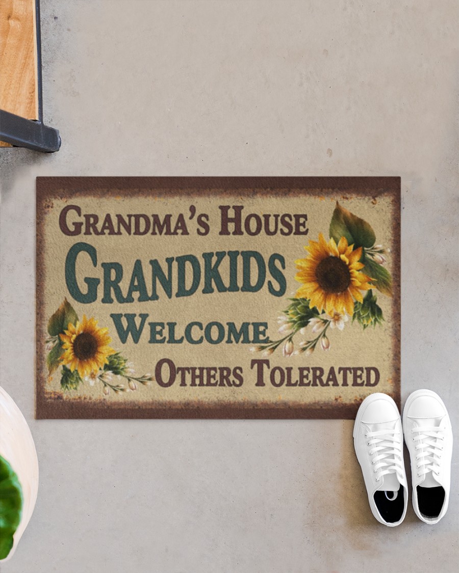 Grandma's house grandkids welcome doormat 8