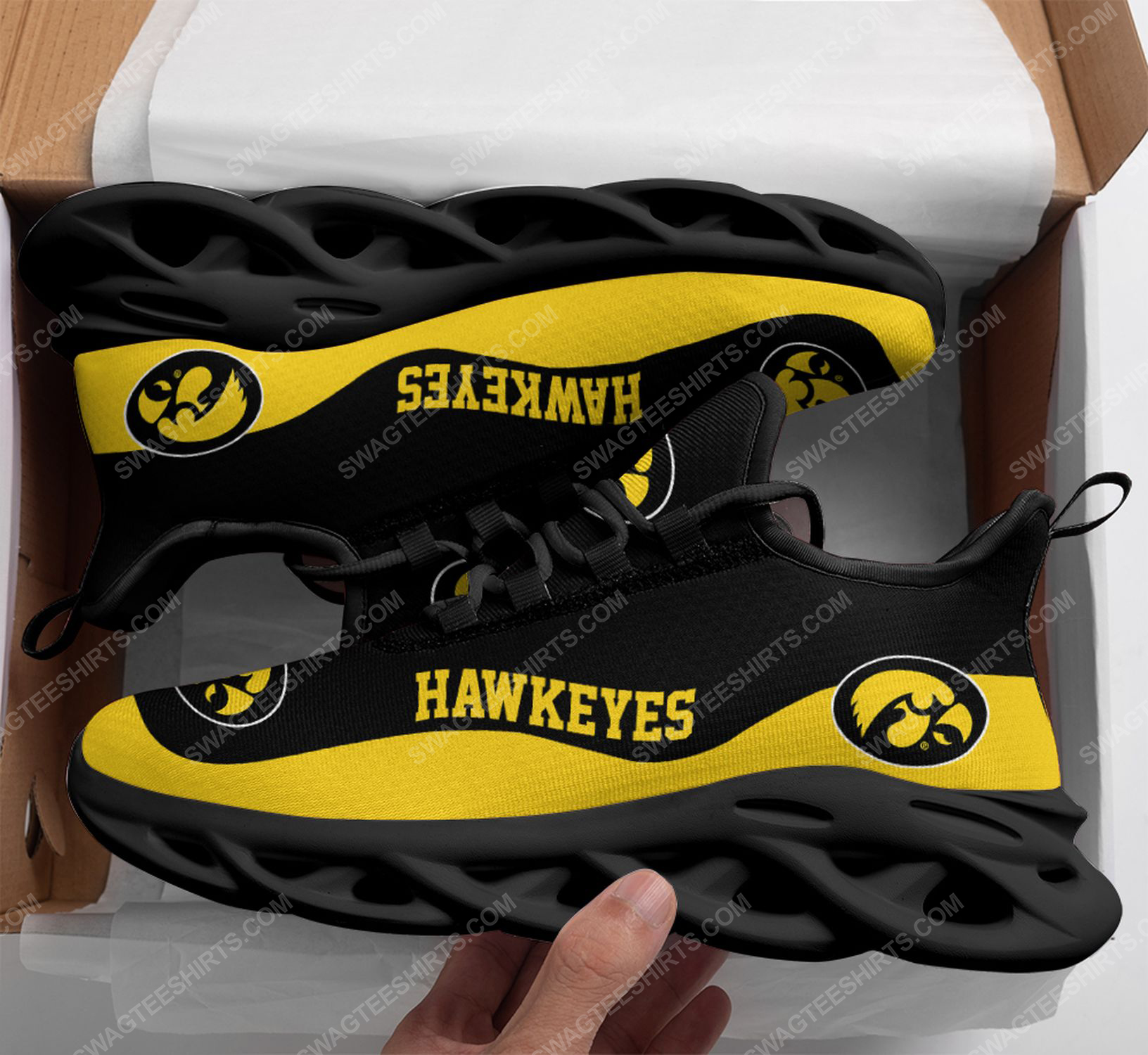 The iowa hawkeyes football team max soul shoes 3