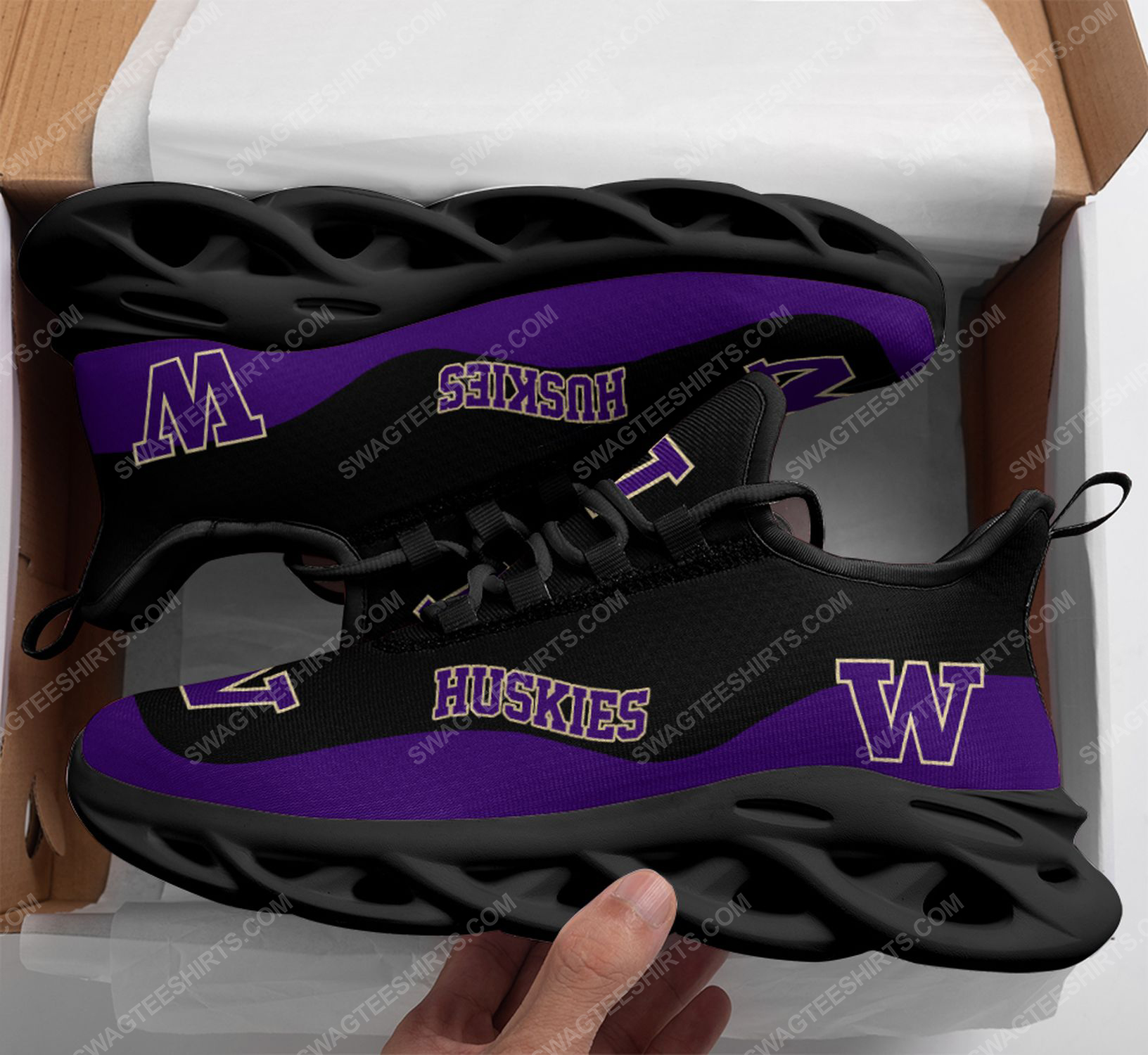 The washington huskies football team max soul shoes 3