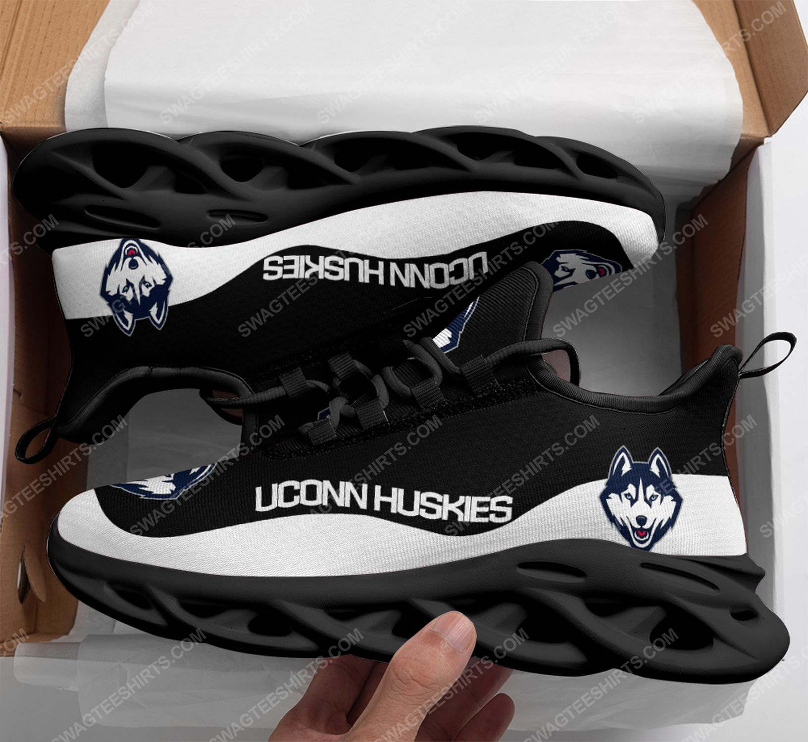 UConn huskies football team max soul shoes 3