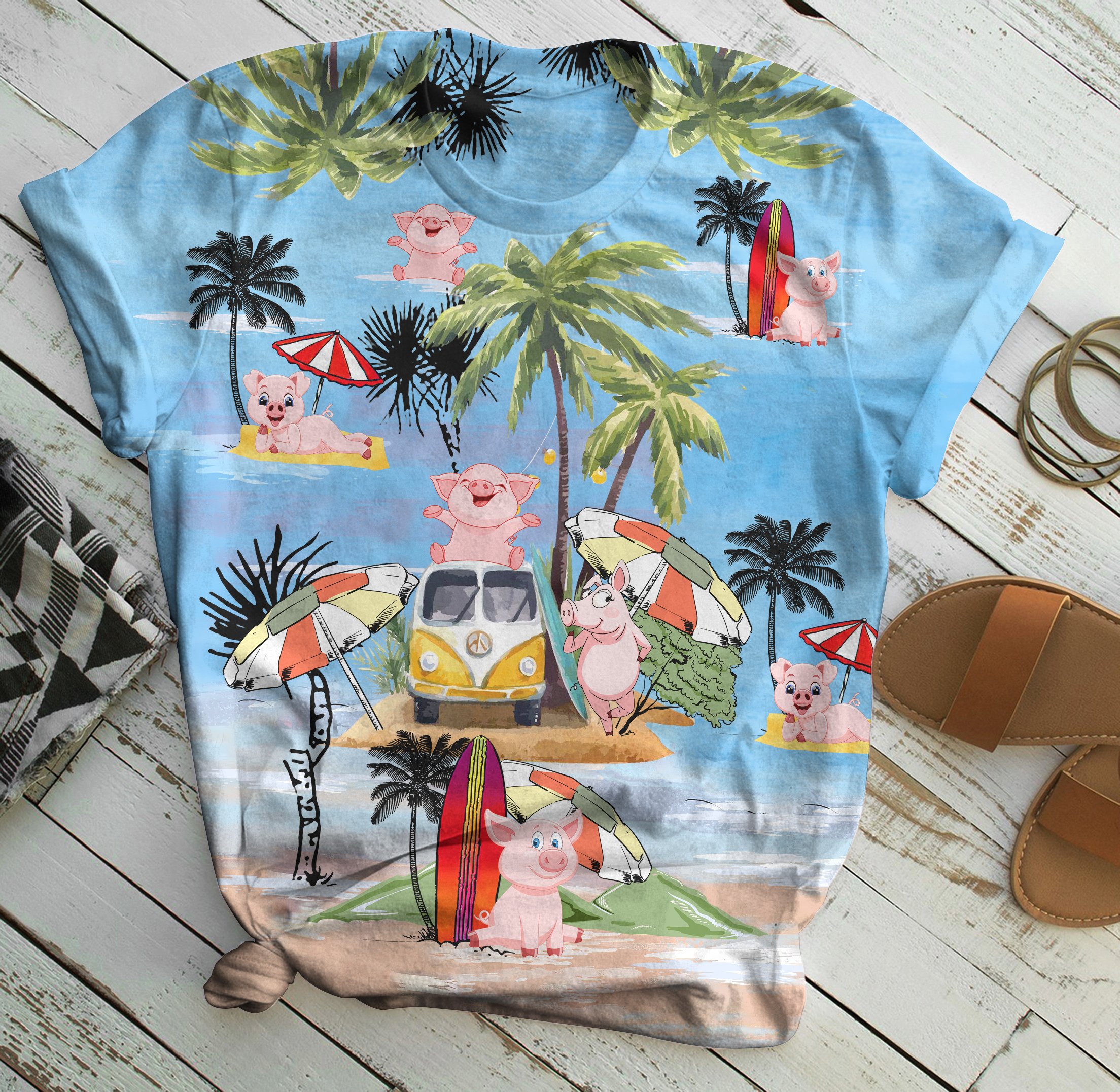 Pig loves beach all over print t-shirt