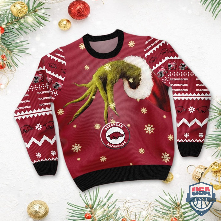 0j5zmvZJ-T240122-147xxxGrinch-Arkansas-Razorbacks-NCAA-Ugly-Sweater-2.jpg