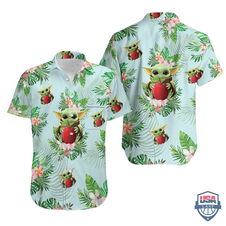 1KhQoZZ2-T080122-166xxxBaby-Yoda-Hugging-Apples-Tropical-Green-Leaves-Hawaiian-Shirt-1.jpg