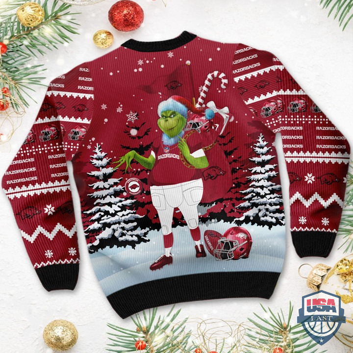 OEmGjhlj-T240122-147xxxGrinch-Arkansas-Razorbacks-NCAA-Ugly-Sweater-1.jpg