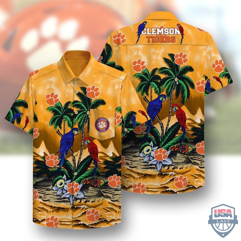 2pDlorFn-T180222-038xxxClemson-Tigers-Parrots-Couple-Hawaiian-Shirt.jpg