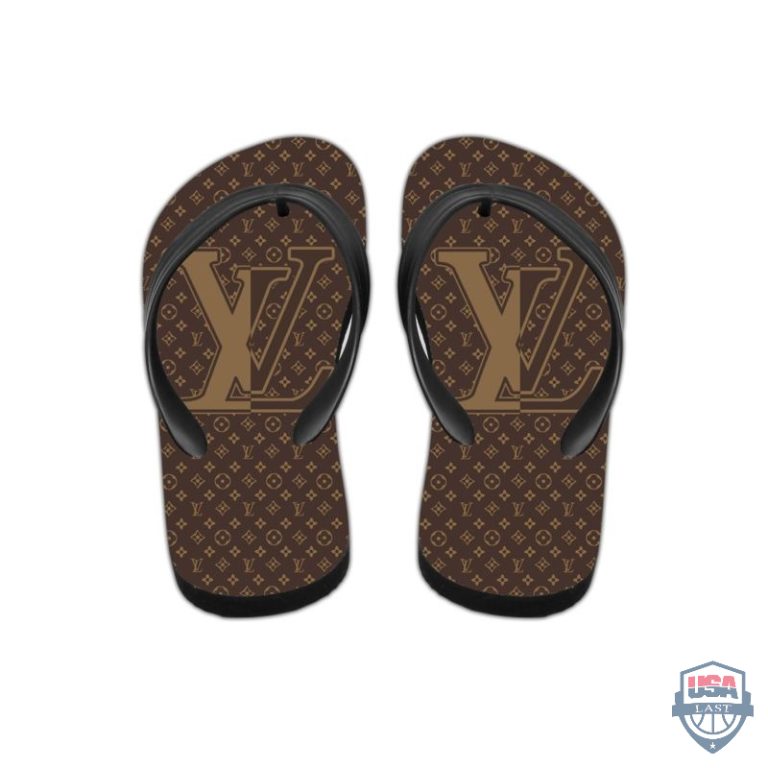 8Tav2JM9-T150222-016xxxLV-Logo-Hawaiian-Shirt-Beach-Short-And-Flip-Flops-1.jpg