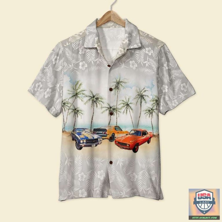 T150722-67xxxMuscle-Car-With-Flower-And-Palm-Tree-Hawaiian-Shirt-1.jpg