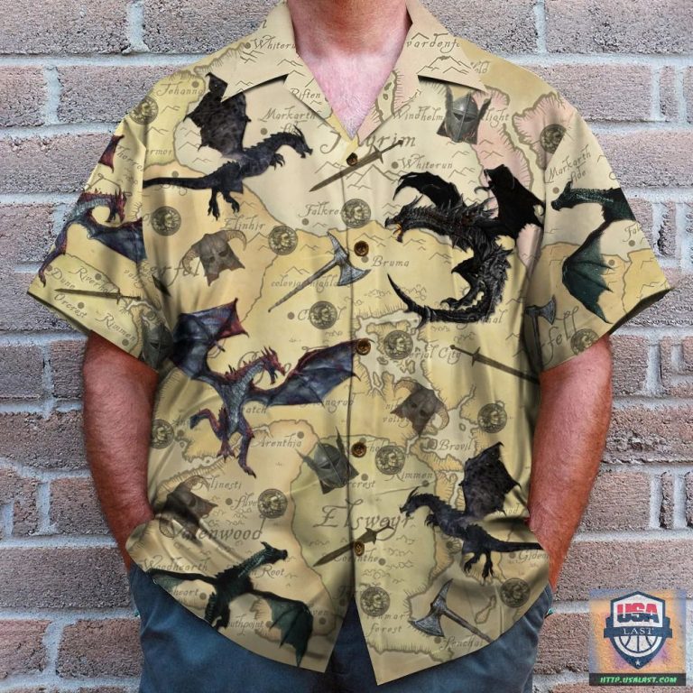 qYWwvClf-T180722-54xxxSkyrim-The-Game-With-Dragons-And-Old-Tamriel-Map-Pattern-Hawaiian-Shirt-3.jpg