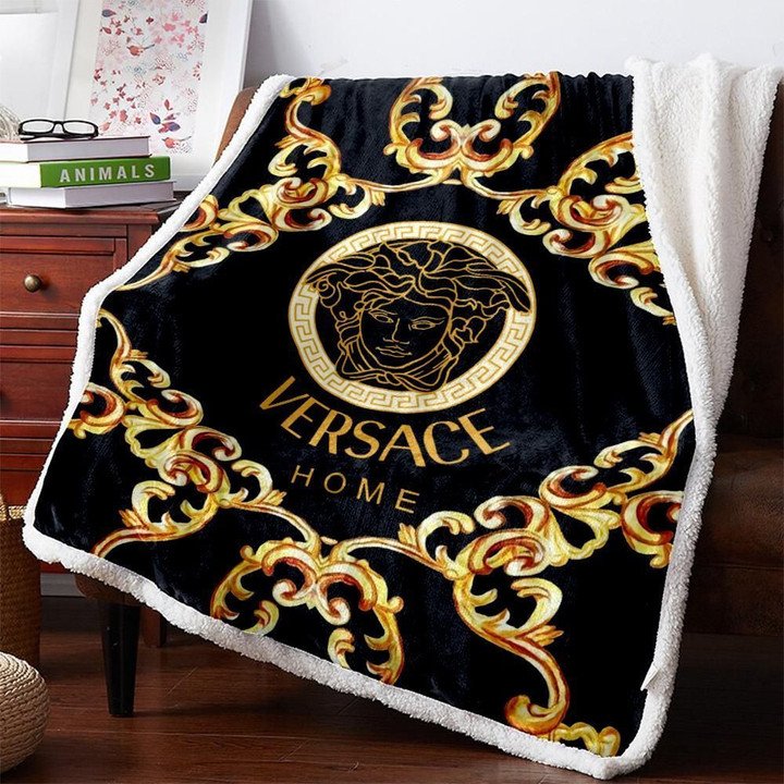 Limited Edition • Versace Limited Editition Fleece Blankets 040 Usalast