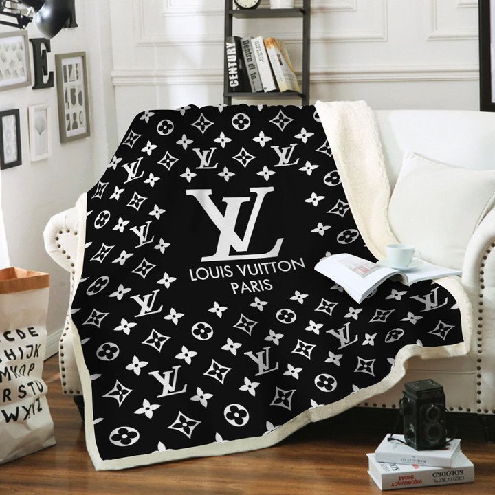Louis Vuitton Paris Luxury Fleece Blanket Original 4 – Usalast