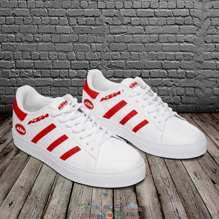 DiLupVOp-TH190822-02xxxKTM-Red-Stripes-Stan-Smith-Low-Top-Shoes.jpg