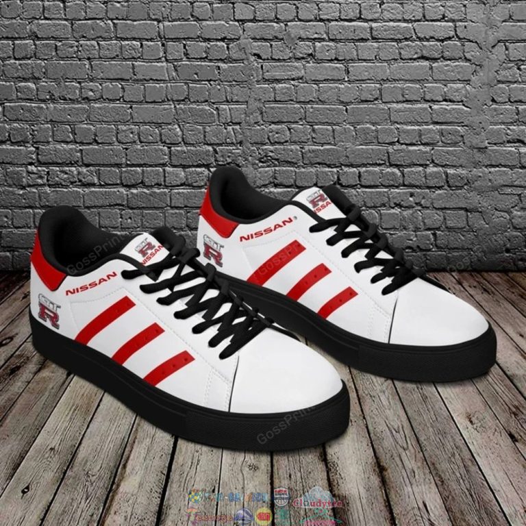 qziFDIA5-TH190822-47xxxNissan-GTR-Red-Stripes-Stan-Smith-Low-Top-Shoes1.jpg