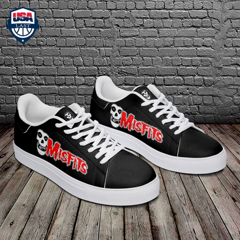 misfits-crimson-ghost-stan-smith-low-top-shoes-7-bfABB.jpg
