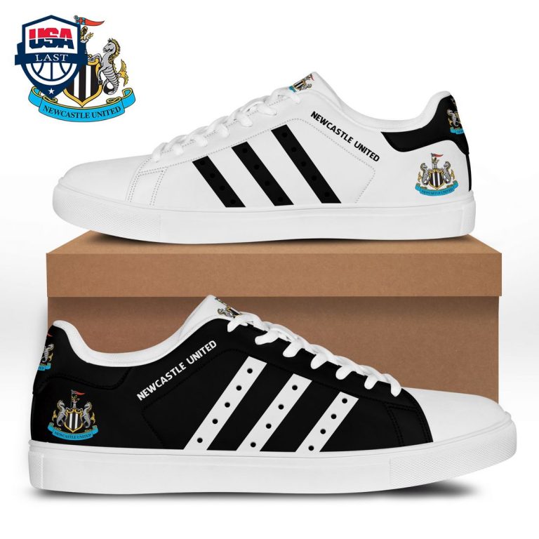 newcastle-united-fc-black-white-stripes-stan-smith-low-top-shoes-2-DVOOm.jpg