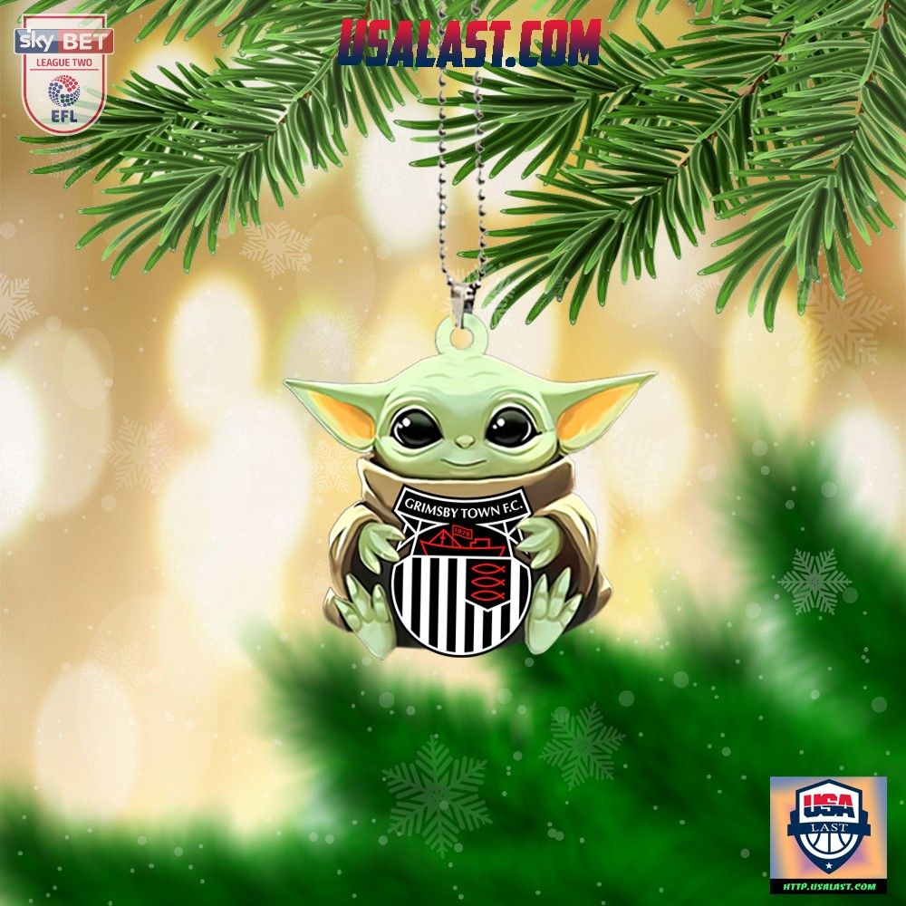 Baby Yoda Hugs Grimsby Town FC Hanging Ornament - You tried editing this time?