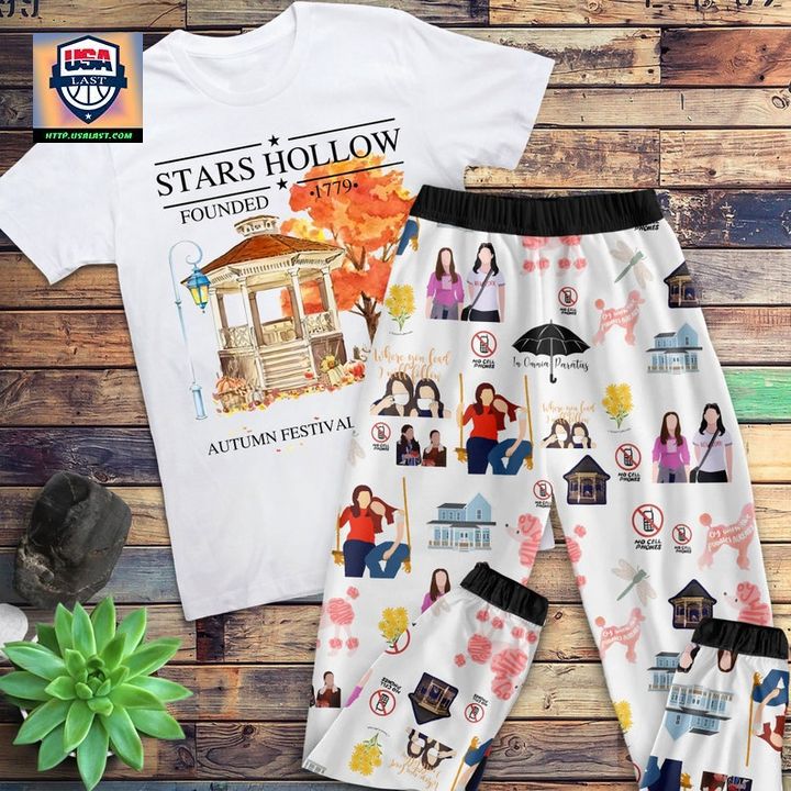Gilmore Girls Stars Hollow Pajamas Set - Unique and sober