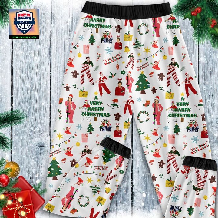 harry-styles-have-yourself-a-harry-little-christmas-pajamas-set-5-Giqk4.jpg
